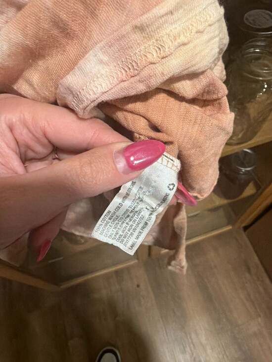 Universal Thread - Picture 3 of 3